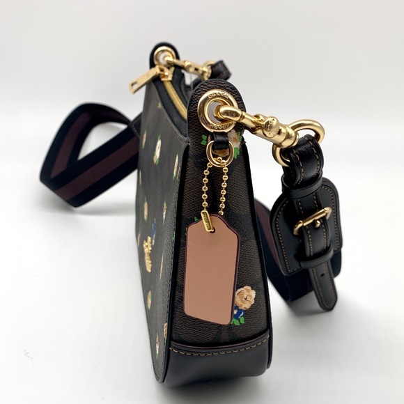 Coach 
Jes Baguette In Signature Canvas With Vintage Mini Rose Print - Picture 4 of 10